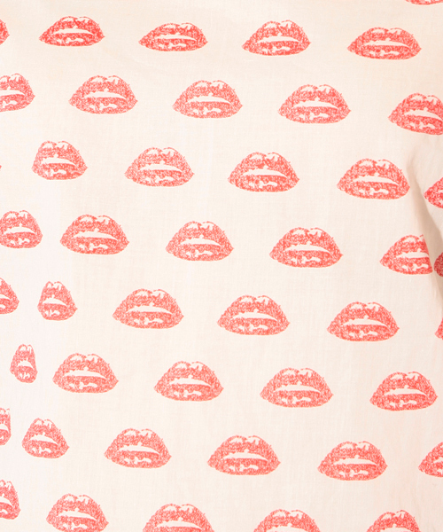 Ray BEAMS(レイビームス)の「○Ray BEAMS / リッププリント クロップドプルオーバー(シャツ/ブラウス・レディース・ブラック系その他/レッド系その他・ONE SIZE)」の8枚目の写真