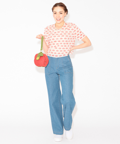 Ray BEAMS(レイビームス)の「○Ray BEAMS / リッププリント クロップドプルオーバー(シャツ/ブラウス・レディース・ブラック系その他/レッド系その他・ONE SIZE)」の10枚目の写真