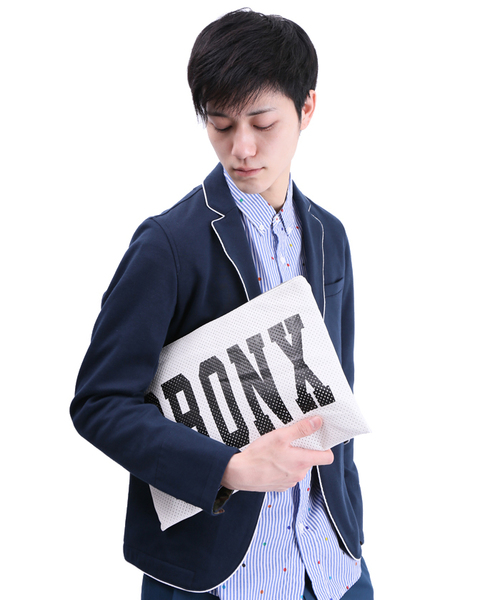 WEGO（ウィゴー）の「WEGO/パンチングクラッチバッグ（クラッチバッグ・メンズ・ホワイト/ブラック・FREE）」の2枚目の写真