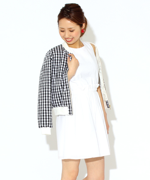 Ray BEAMS(レイビームス)の「◎○Ray BEAMS / サッカーストライプ ギャザーワンピース(ワンピース・レディース・ホワイト/ブルー系その他・0/1)」の1枚目の写真