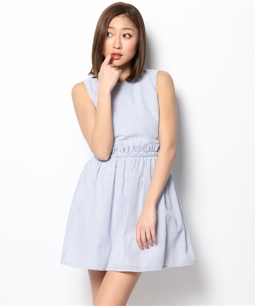 Ray BEAMS(レイビームス)の「◎○Ray BEAMS / サッカーストライプ ギャザーワンピース(ワンピース・レディース・ホワイト/ブルー系その他・0/1)」の2枚目の写真