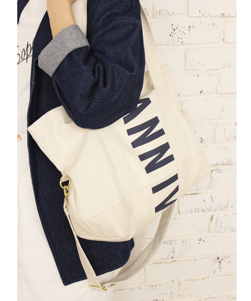 Kastane（カスタネ）の「【Kastane】 MAGAZINE BAG（トートバッグ・レディース・ホワイト/ブル－グレ－/ネイビー・FREE）」の7枚目の写真