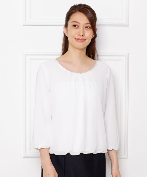 SHOO・LA・RUE（シューラルー）の「【洗える】ビジュー付きブラウス（シャツ/ブラウス・レディース・ライトグレー/ダークネイビー/ホワイト系/ホワイト系その他/ライトグレー系/ネイビー系6・01/02/03/04/05/06）」の7枚目の写真