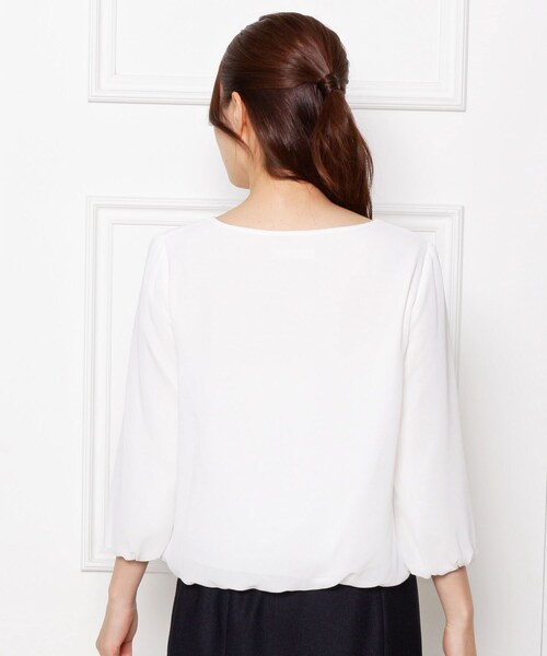 SHOO・LA・RUE（シューラルー）の「【洗える】ビジュー付きブラウス（シャツ/ブラウス・レディース・ライトグレー/ダークネイビー/ホワイト系/ホワイト系その他/ライトグレー系/ネイビー系6・01/02/03/04/05/06）」の9枚目の写真