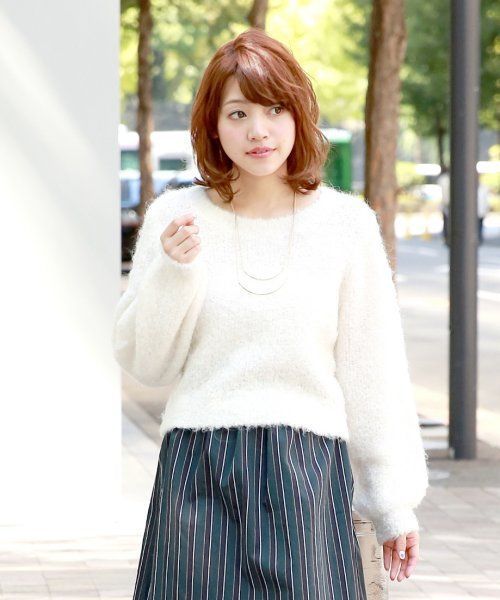 Heather（ヘザー）の「3Gブークレヤーンニット　547117（ニット/セーター・レディース・アイボリー/ヘザ－グレー/ネイビー/ピンク系その他・FREE）」の2枚目の写真