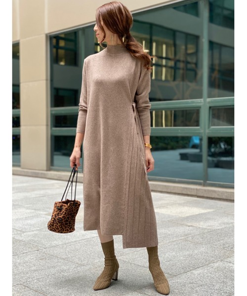 Day and Grade（デイアンドグレイド）の「サイドアクセントワンピース（ワンピース・レディース・ベージュ・FREE）」の3枚目の写真