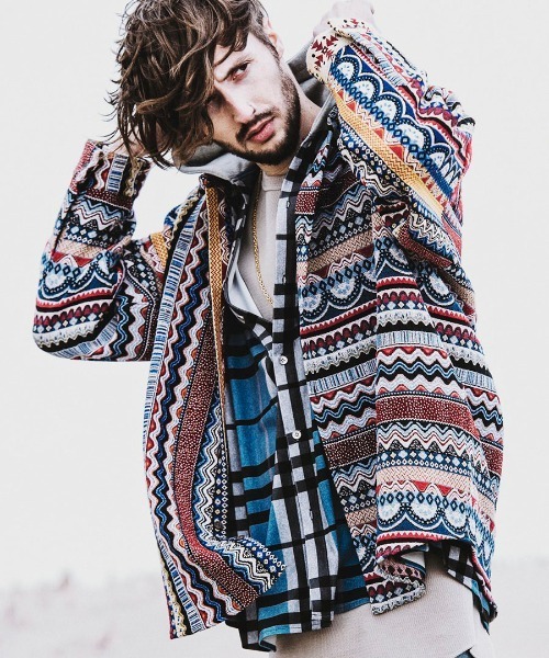 NO ID.（ノーアイディ）の「ms4367-クレイジー切替ＢＩＧゴブランＳＨ シャツ（シャツ/ブラウス・メンズ・レッド系その他/ブラック/ネイビー・ONE SIZE）」の2枚目の写真