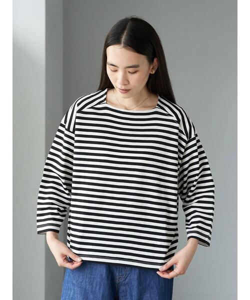 AMERICAN HOLIC（アメリカンホリック）の「スクエアネックカットプルオーバー 〇＊（Tシャツ/カットソー・レディース・チャコールグレー/アイボリー/ブラック系その他4/ブルー系その他2・M/L）」の11枚目の写真