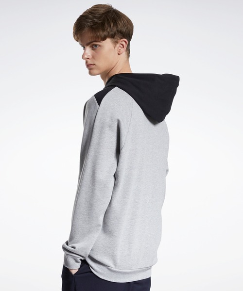 Reebok（リーボック）の「クラシックス PVT EMB フーデッド スウェットシャツ / Classics PVT EMB Hooded Sweatshirt（パーカー・メンズ・ブラック/オフホワイト/ヘザーグレー/ホワイト×レッド/グレー系その他/ブラック×イエロー・X-LARGE/XXX-LARGE/X-SMALL/XX-LARGE/MEDIUM/LARGE/SMALL）」の19枚目の写真