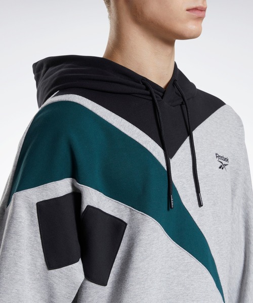 Reebok（リーボック）の「クラシックス PVT EMB フーデッド スウェットシャツ / Classics PVT EMB Hooded Sweatshirt（パーカー・メンズ・ブラック/オフホワイト/ヘザーグレー/ホワイト×レッド/グレー系その他/ブラック×イエロー・X-LARGE/XXX-LARGE/X-SMALL/XX-LARGE/MEDIUM/LARGE/SMALL）」の20枚目の写真