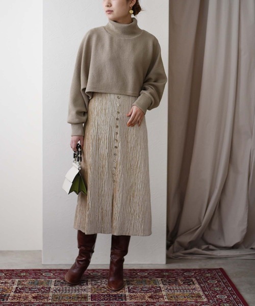 Eimee Law（エイミーロウ）の「ドルマントップス&ベロアプリーツドレス SET UP（ワンピース・レディース・ダークベージュ/チャコールグレー/ブラック・38）」の4枚目の写真