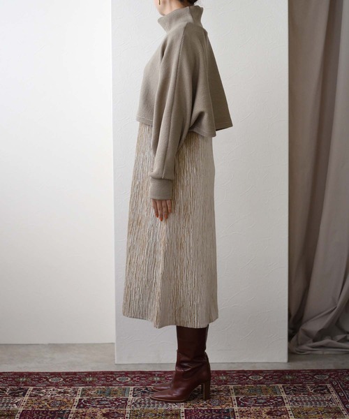 Eimee Law（エイミーロウ）の「ドルマントップス&ベロアプリーツドレス SET UP（ワンピース・レディース・ダークベージュ/チャコールグレー/ブラック・38）」の19枚目の写真