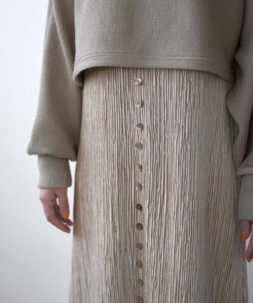 Eimee Law（エイミーロウ）の「ドルマントップス&ベロアプリーツドレス SET UP（ワンピース・レディース・ダークベージュ/チャコールグレー/ブラック・38）」の14枚目の写真