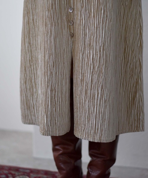 Eimee Law（エイミーロウ）の「ドルマントップス&ベロアプリーツドレス SET UP（ワンピース・レディース・ダークベージュ/チャコールグレー/ブラック・38）」の15枚目の写真