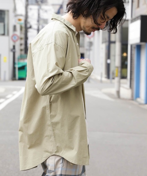 URBAN RESEARCH（アーバンリサーチ）の「ガーメントダイタイプライターシャツ（シャツ/ブラウス・メンズ・オフホワイト/カーキ/ブルー・M/L）」の3枚目の写真