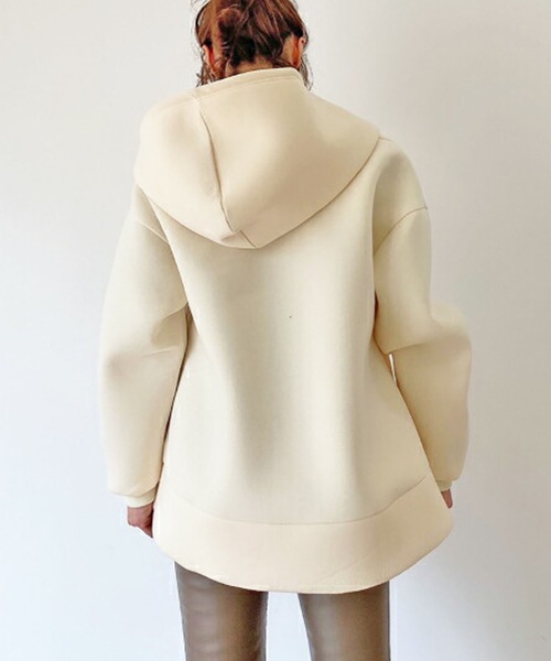 M y u(ミュー)の「キーネックパール フレアシルエット ボンディンングフーディー(パーカー・レディース・アイボリー/ブラック・FREE)」の14枚目の写真
