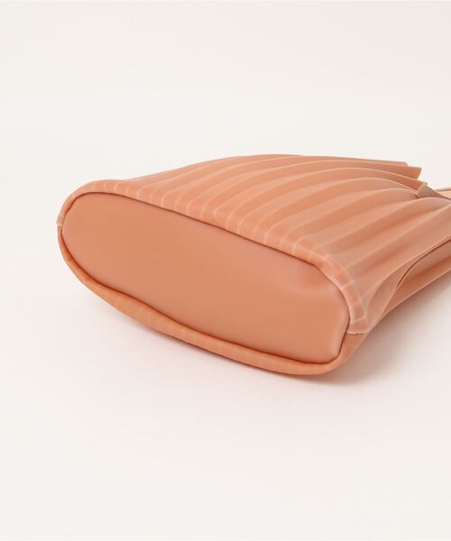 PUAL CE CIN(ピュアルセシン)の「JELLY PLEATS TOTE/プリーツトートバッグ(ショルダーバッグ・レディース・クリア/ブルー系その他/オレンジ系その他・FREE)」の6枚目の写真