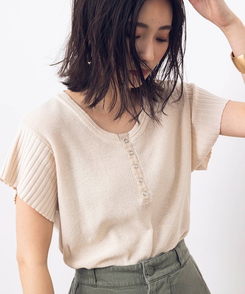 khakito（カーキト）の「綿100% 麻タッチ ヘンリーネックカットソー（Tシャツ/カットソー・レディース・ブラウン/オフホワイト/ブラック・FREE）」の5枚目の写真