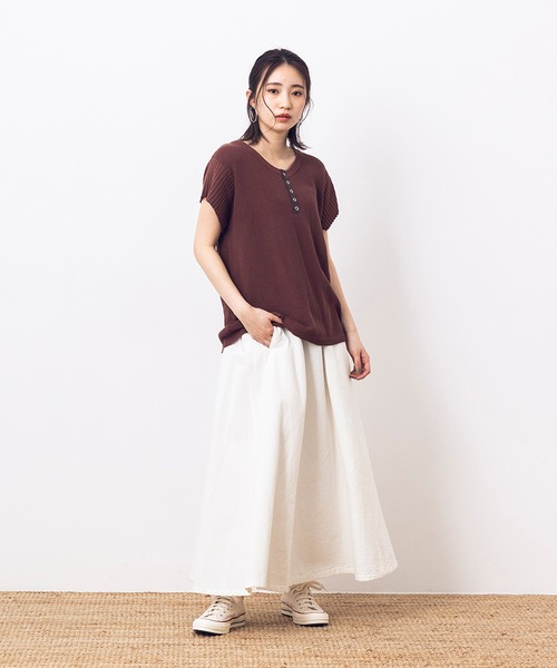 khakito（カーキト）の「綿100% 麻タッチ ヘンリーネックカットソー（Tシャツ/カットソー・レディース・ブラウン/オフホワイト/ブラック・FREE）」の4枚目の写真