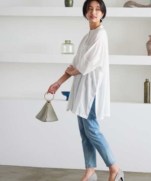 OMNES Another Edition（オムネス アナザーエディション）の「製品洗い綿サテン バンドカラービッグ七分袖シャツ（シャツ/ブラウス・レディース・ブラウン系その他・FREE）」の4枚目の写真