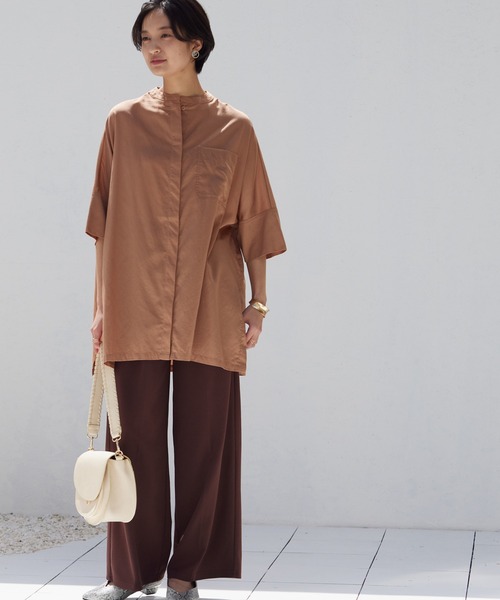 OMNES Another Edition（オムネス アナザーエディション）の「製品洗い綿サテン バンドカラービッグ七分袖シャツ（シャツ/ブラウス・レディース・ブラウン系その他・FREE）」の9枚目の写真