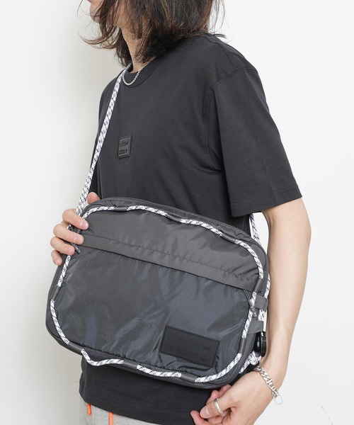 adidas Originals（アディダスオリジナルス）の「adidas RYV AIRLINER GN2314（ショルダーバッグ・メンズ・ダークグレー・ONE SIZE）」の7枚目の写真