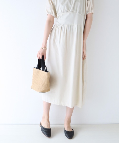 BLUEEAST（ブルーイースト）の「ストロー調メッシュフラットサンダル ミュール（サンダル・レディース・ブラック/オフホワイト・MEDIUM/LARGE）」の20枚目の写真