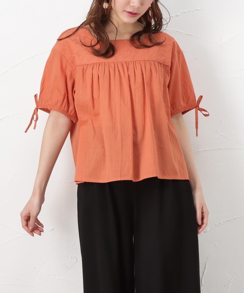 NAVY（ネイビー）の「袖リボン スクエアネック ワイドシルエット半袖ブラウス（シャツ/ブラウス・レディース・ベージュ/オレンジ/ブルー・フリー）」の3枚目の写真