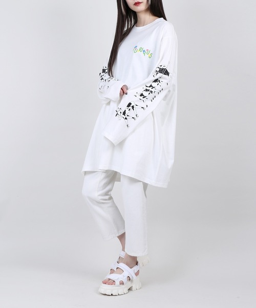 PUNYUS（プニュズ）の「スリーブプリントロンＴ（Tシャツ/カットソー・レディース・ホワイト/ブラック・1/2/4/3）」の10枚目の写真