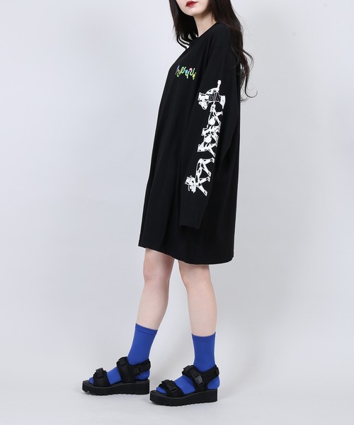 PUNYUS（プニュズ）の「スリーブプリントロンＴ（Tシャツ/カットソー・レディース・ホワイト/ブラック・1/2/4/3）」の6枚目の写真