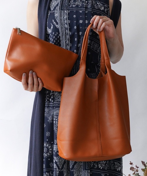 Loco Ocean（ロコオーシャン）の「フェイクレザーポーチ付きトートバッグ（トートバッグ・レディース・ホワイト/グレイッシュベージュ/キャメル/ブラック・ONE SIZE）」の4枚目の写真