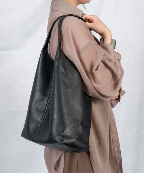 Loco Ocean（ロコオーシャン）の「フェイクレザーポーチ付きトートバッグ（トートバッグ・レディース・ホワイト/グレイッシュベージュ/キャメル/ブラック・ONE SIZE）」の2枚目の写真