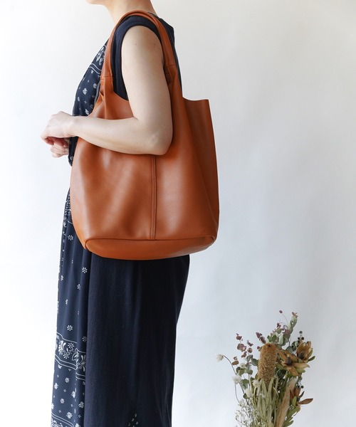 Loco Ocean（ロコオーシャン）の「フェイクレザーポーチ付きトートバッグ（トートバッグ・レディース・ホワイト/グレイッシュベージュ/キャメル/ブラック・ONE SIZE）」の22枚目の写真