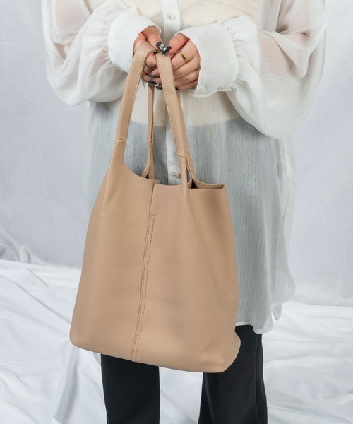 Loco Ocean（ロコオーシャン）の「フェイクレザーポーチ付きトートバッグ（トートバッグ・レディース・ホワイト/グレイッシュベージュ/キャメル/ブラック・ONE SIZE）」の5枚目の写真