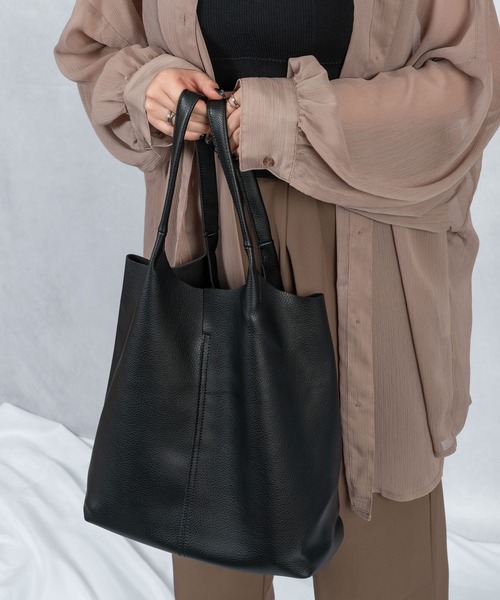 Loco Ocean（ロコオーシャン）の「フェイクレザーポーチ付きトートバッグ（トートバッグ・レディース・ホワイト/グレイッシュベージュ/キャメル/ブラック・ONE SIZE）」の11枚目の写真