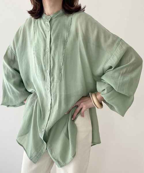 She's Closet(シーズクローゼット)の「バンドカラーボリューム袖ロング丈長袖シアーシャツ(シャツ/ブラウス・レディース・ベージュ/スモークピンク/ダークラベンダー/ライトグリーン/アイボリー・FREE)」の3枚目の写真