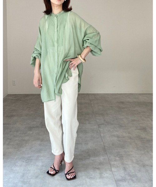 She's Closet(シーズクローゼット)の「バンドカラーボリューム袖ロング丈長袖シアーシャツ(シャツ/ブラウス・レディース・ベージュ/スモークピンク/ダークラベンダー/ライトグリーン/アイボリー・FREE)」の17枚目の写真