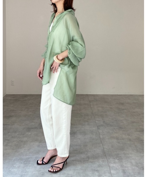 She's Closet(シーズクローゼット)の「バンドカラーボリューム袖ロング丈長袖シアーシャツ(シャツ/ブラウス・レディース・ベージュ/スモークピンク/ダークラベンダー/ライトグリーン/アイボリー・FREE)」の19枚目の写真