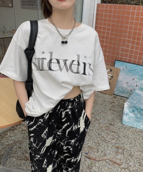 MANGROVE(マングローブ)の「シャドーロゴプリントドロップショルダーTシャツ(Tシャツ/カットソー・レディース・ホワイト/ブルー・FREE)」の13枚目の写真