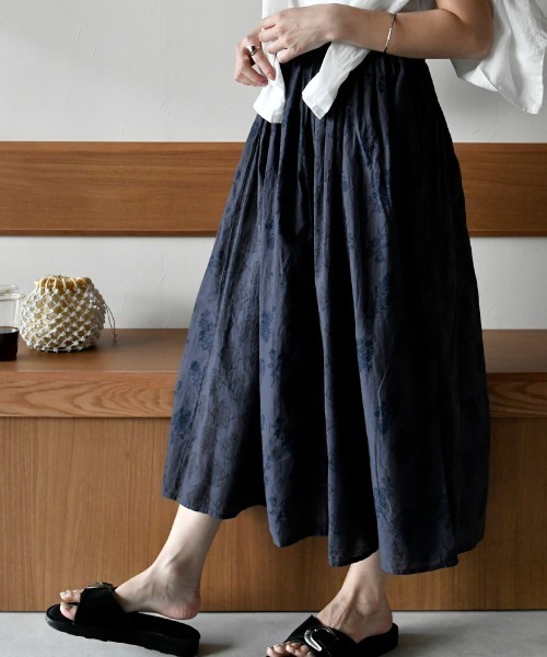 LUPILIEN（ルピリアン）の「ボイルプリント◆パネル切替スカート（スカート・レディース・チャコールグレー/ベージュ/パープル/カーキ・FREE）」の2枚目の写真