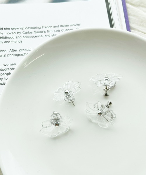 kutir（クティール）の「クリアフラワーイヤリング（イヤリング・レディース・シルバー/ゴールド・FREE）」の8枚目の写真