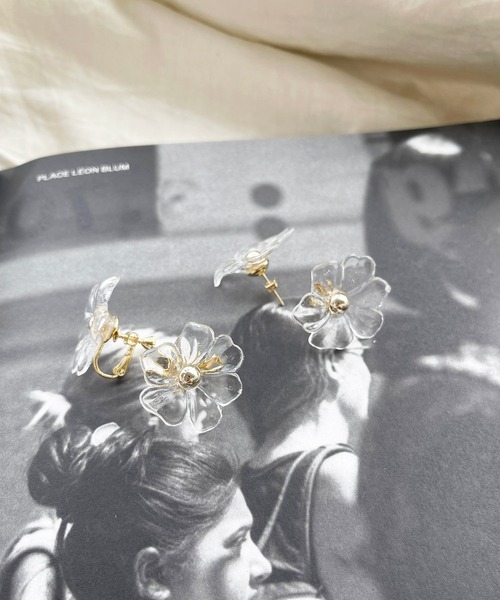 kutir（クティール）の「クリアフラワーイヤリング（イヤリング・レディース・シルバー/ゴールド・FREE）」の9枚目の写真