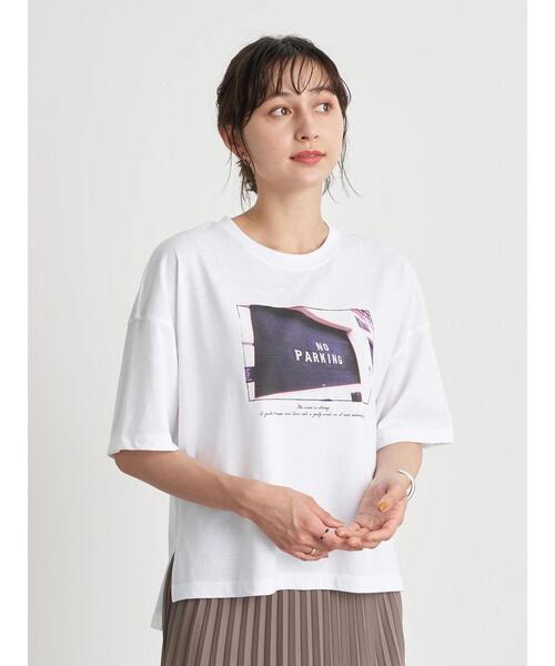 earth music&ecology（アースミュージックアンドエコロジー）の「グラフィックフォトTシャツ ＊（Tシャツ/カットソー・レディース・パープル/ライトベージュ/ホワイト×ブルー/ホワイト×ブラック・FREE）」の11枚目の写真