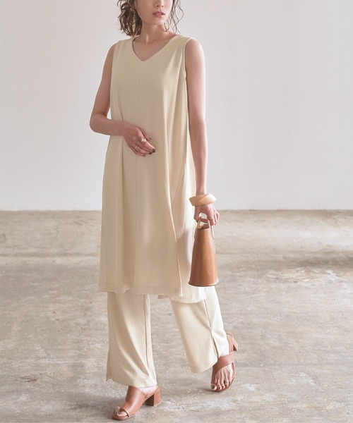 titivate（ティティベイト）の「ﾊﾞｯｸﾃﾞｻﾞｲﾝﾉｰｽﾘｰﾌﾞｾｯﾄｱｯﾌﾟ（セットアップ・レディース・ブラック/ブラウン/アイボリー/ピンク系その他・M）」の13枚目の写真