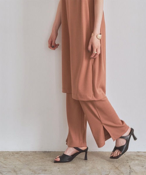 titivate（ティティベイト）の「ﾊﾞｯｸﾃﾞｻﾞｲﾝﾉｰｽﾘｰﾌﾞｾｯﾄｱｯﾌﾟ（セットアップ・レディース・ブラック/ブラウン/アイボリー/ピンク系その他・M）」の17枚目の写真