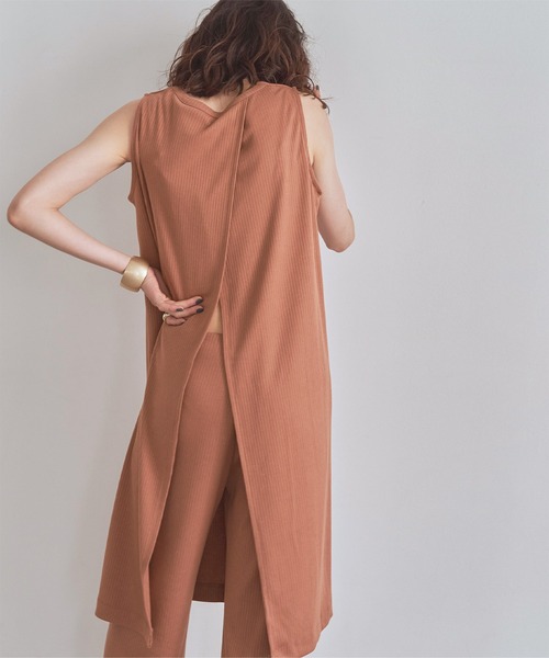 titivate（ティティベイト）の「ﾊﾞｯｸﾃﾞｻﾞｲﾝﾉｰｽﾘｰﾌﾞｾｯﾄｱｯﾌﾟ（セットアップ・レディース・ブラック/ブラウン/アイボリー/ピンク系その他・M）」の18枚目の写真