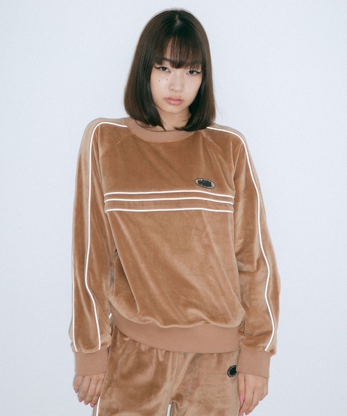 X-girl（エックスガール）の「VELOUR CREW TOP（スウェット・レディース・ブラック/ベージュ/ブルー・S/M）」の19枚目の写真