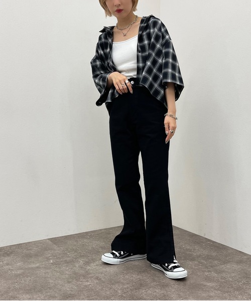 apres jour mignon（アプレジュールミニョン）の「サイドスリットフレアデニム 【ZOZOTOWN限定アイテム】（デニムパンツ・レディース・ブラック/グレー系その他/ライトブルー/オフホワイト・X-LARGE/SMALL/LARGE/MEDIUM）」の14枚目の写真