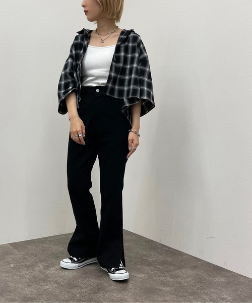 apres jour mignon（アプレジュールミニョン）の「サイドスリットフレアデニム 【ZOZOTOWN限定アイテム】（デニムパンツ・レディース・ブラック/グレー系その他/ライトブルー/オフホワイト・X-LARGE/SMALL/LARGE/MEDIUM）」の15枚目の写真