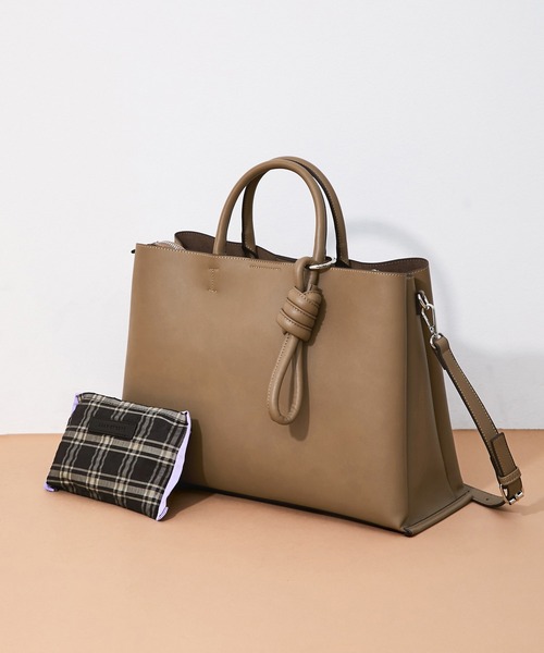 ADAM ET ROPE'(アダムエロペ)の「【WEB限定】〈エコバッグ付き〉3ポケット2WAYショルダーバッグ(ショルダーバッグ・レディース・ブラック/ベージュ/グレー・FREE)」の1枚目の写真